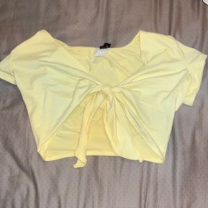 Windsor Pale Yellow Front Tie Crop Top Size Small